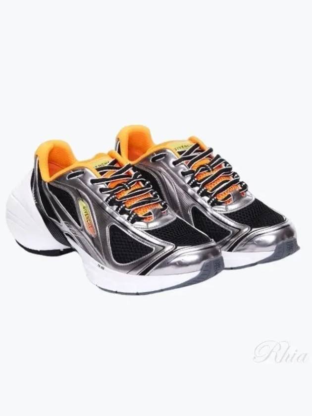 TK MX Runner Low Top Sneakers Black Silver - GIVENCHY - BALAAN 2