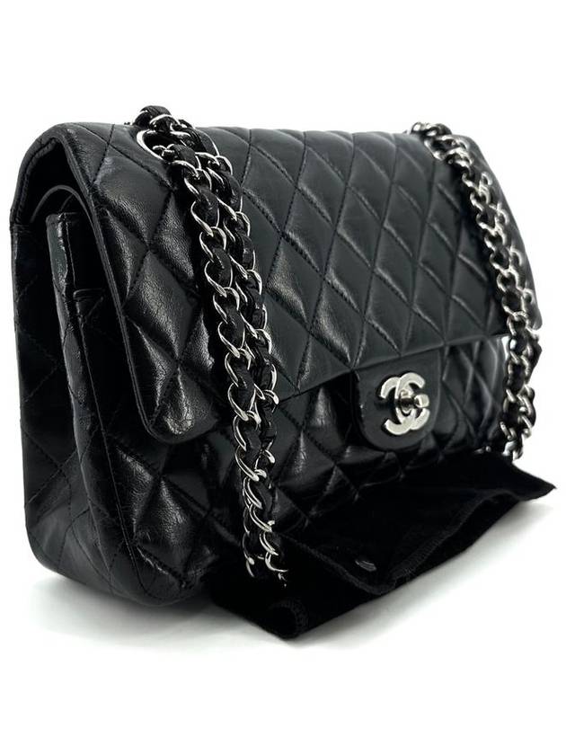 Lambskin classic medium shoulder bag - CHANEL - BALAAN 4