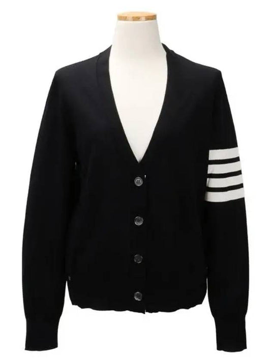 Sustainable Fine Merino Wool 4-Bar Relaxed Fit V-Neck Cardigan Navy - THOM BROWNE - BALAAN 2