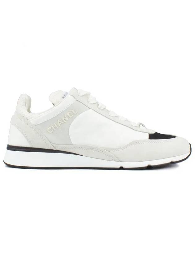 Logo Low Top Sneakers White - CHANEL - BALAAN 2