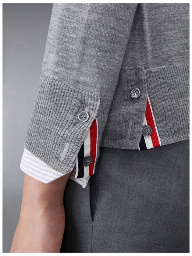 Sustainable Fine Merino Wool 4-Bar Relaxed Fit V-Neck Cardigan Light Grey - THOM BROWNE - BALAAN 3