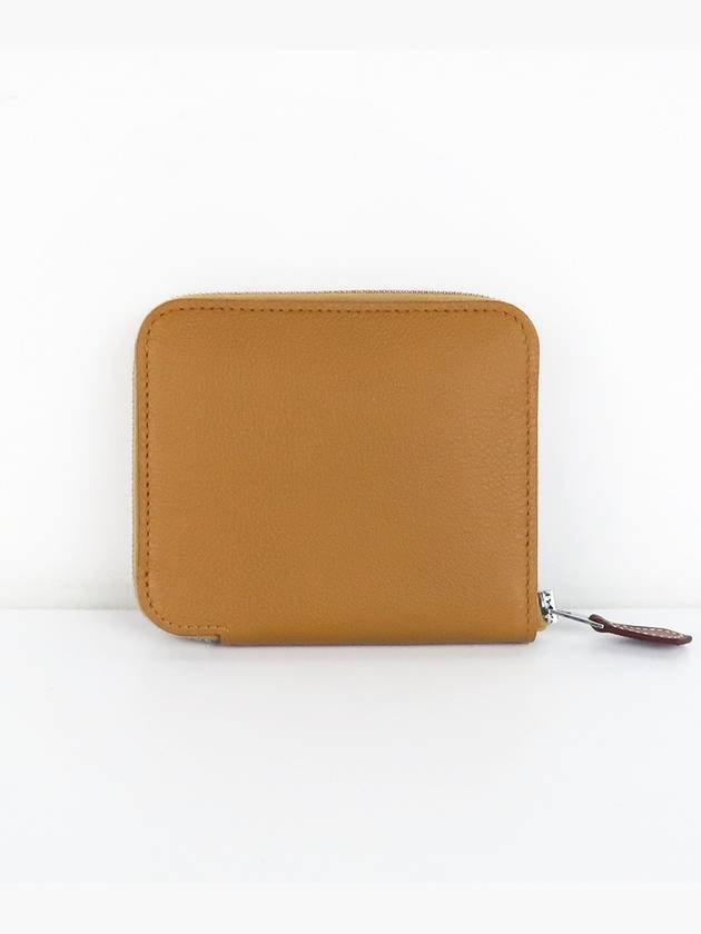 PORTEFEUILLE SILK IN COMPACT Zipper Half Wallet Caramel H085263CK AB - HERMES - BALAAN 1