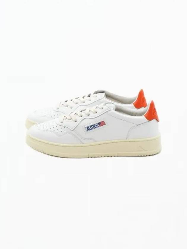 Men's Medalist Low Top Sneakers White Orange - AUTRY - BALAAN 2