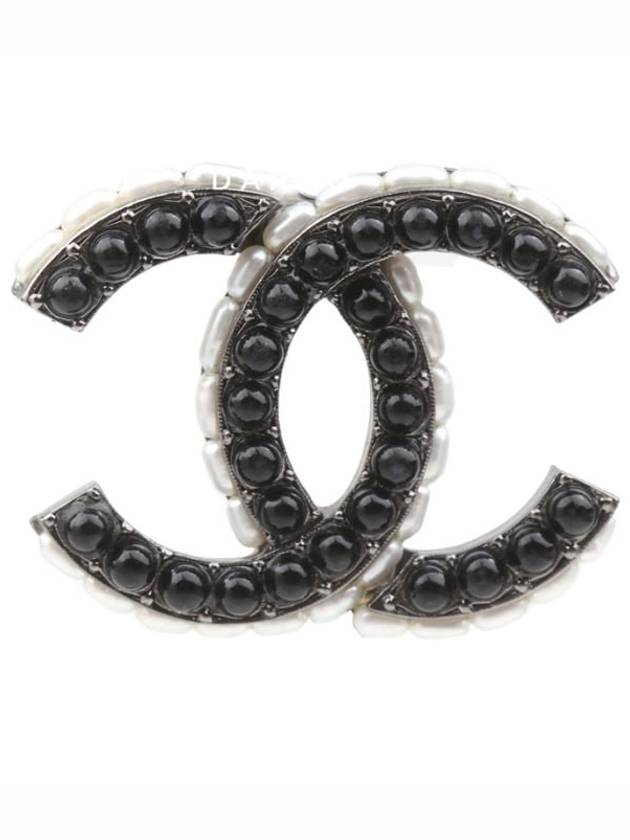 Dargo Brooch No 2424 - CHANEL - BALAAN 1