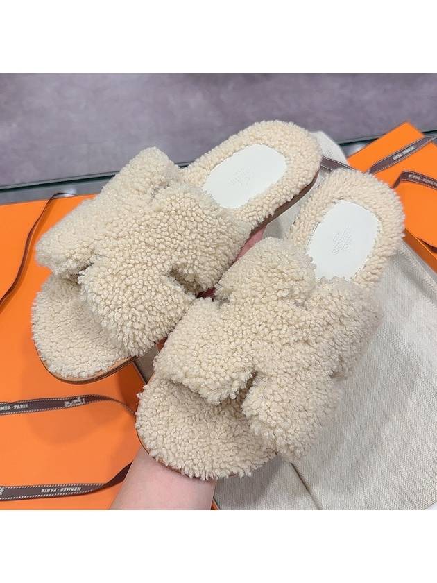 Izmir Woolskin Sandals Ecru - HERMES - BALAAN 2