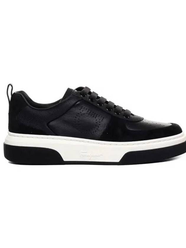 Salvatore Men's Gancini Smooth Calf Leather Low Top Sneakers Black - SALVATORE FERRAGAMO - BALAAN 1