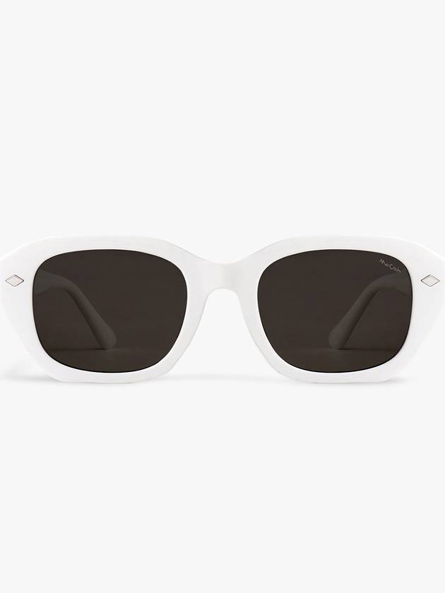 AUGUS 03 August White Black Sunglasses - MCCOIN - BALAAN 2