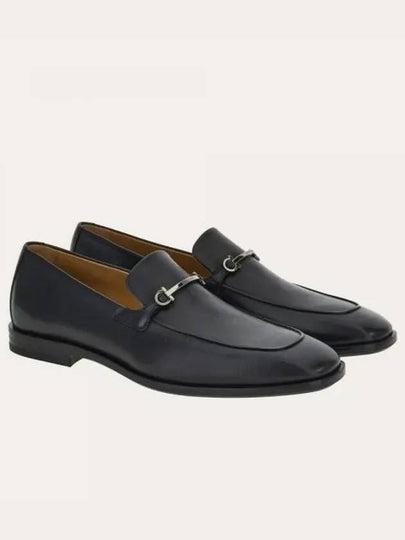 Moccasin Gancini Ornament Leather Loafers Black - SALVATORE FERRAGAMO - BALAAN 2