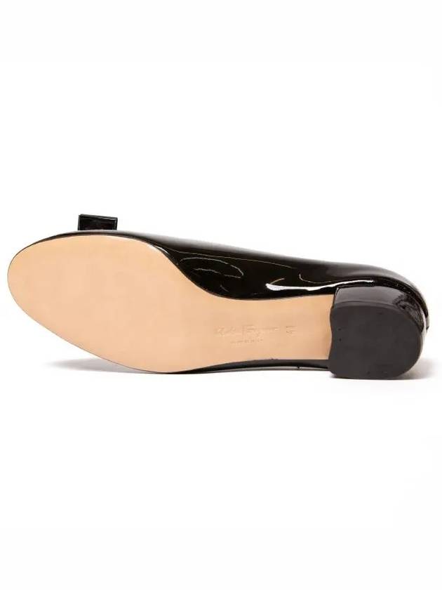 Vara Bow Patent Pumps Black - SALVATORE FERRAGAMO - BALAAN 9