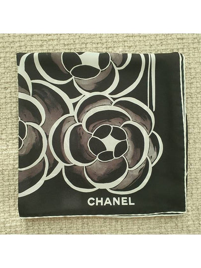 Camellia Drawing Square Scarf Black - CHANEL - BALAAN 2