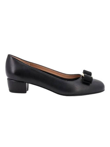 Women's Vara Pumps Black - SALVATORE FERRAGAMO - BALAAN 1