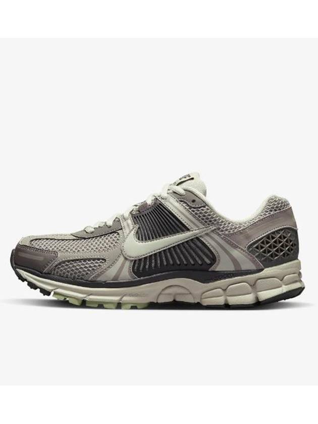 Zoom Vomero 5 Low Top Sneakers Cobblestone - NIKE - BALAAN 2