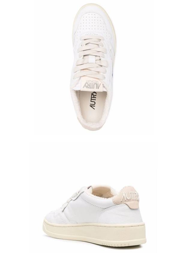 Women's Medalist Goat Ivory Tab Low Top Sneakers White - AUTRY - BALAAN 6