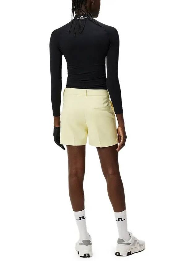 Gwen Shorts Yellow - J.LINDEBERG - BALAAN 4