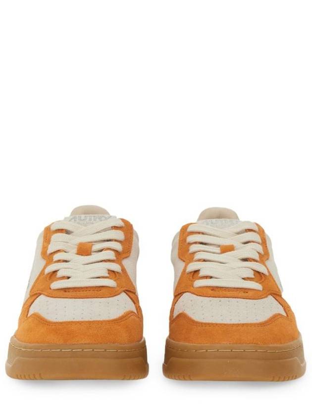 Autry "Medalist Low" Sneaker - AUTRY - BALAAN 4