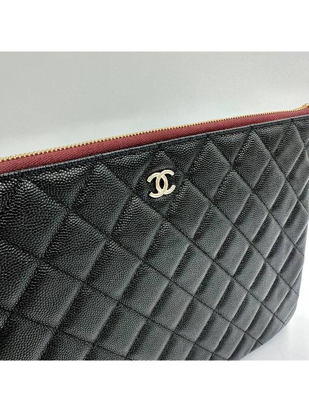 Classic Medium Case Clutch Grained Calfskin Gold Metal Black A82545 - CHANEL - BALAAN 5