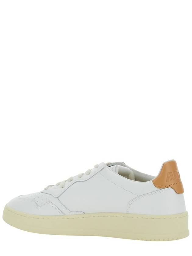 'Medalist Low' White Sneakers With Contrasting Heel Tab In Leather Man - AUTRY - BALAAN 3