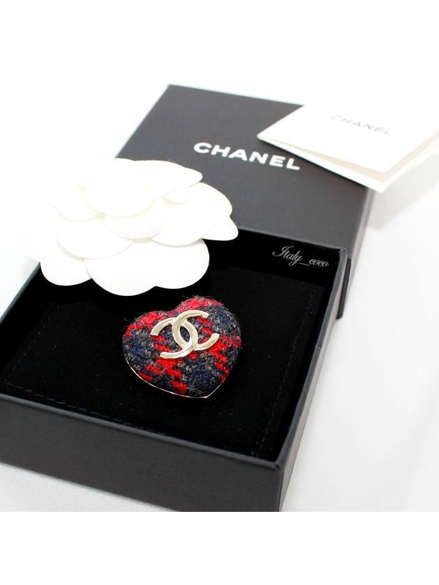 CC Tweed Heart Brooch Red AB9496 - CHANEL - BALAAN 9