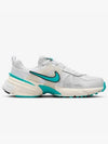 V2K Run Low Top Sneakers Dusty Cactus - NIKE - BALAAN 4