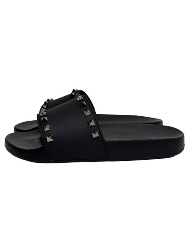 Rockstud Rubber Slippers Black - VALENTINO - BALAAN 3