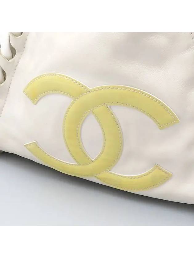 Luxury by shoulder bag - CHANEL - BALAAN 4