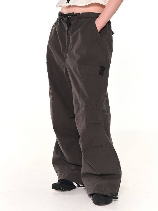 VINTAGE PARACHUTE CARGO PANTS KHAKI - ZIZEMUSEUM - BALAAN 2