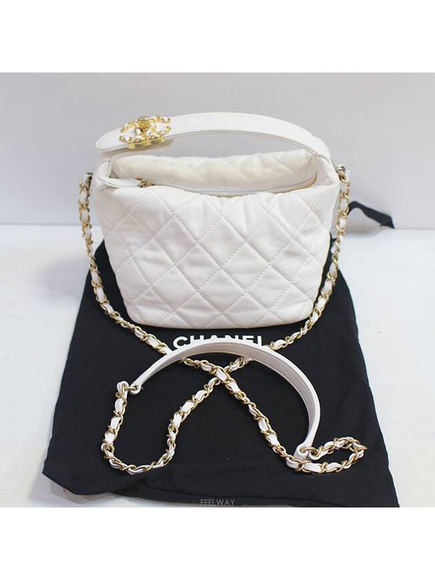 women cross bag - CHANEL - BALAAN 6