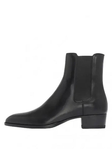 Classic Wyatt Chelsea Boots Men - SAINT LAURENT - BALAAN 1