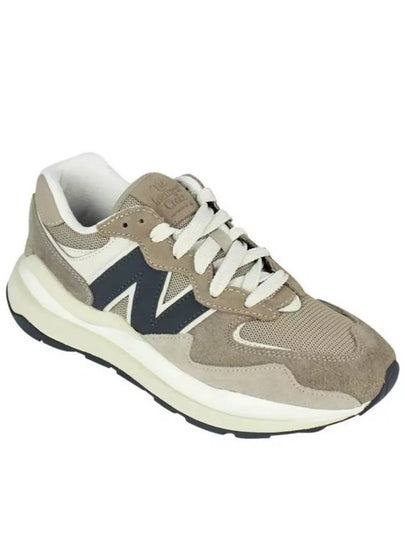 5740 Low Top Sneakers Coffee - NEW BALANCE - BALAAN 2