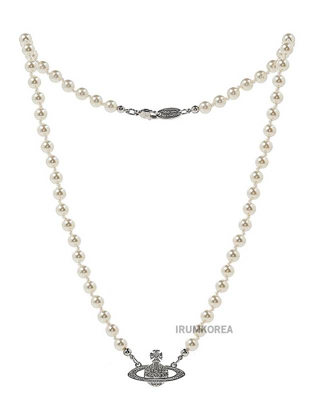 Mini Bas Relief Pearl Necklace Cream - VIVIENNE WESTWOOD - BALAAN 2