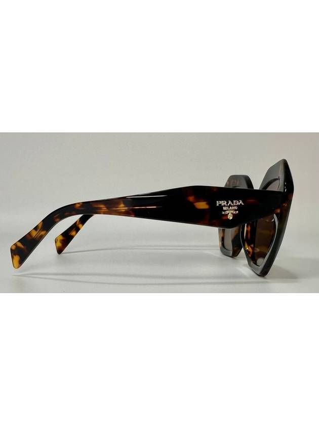 sunglasses - PRADA - BALAAN 5