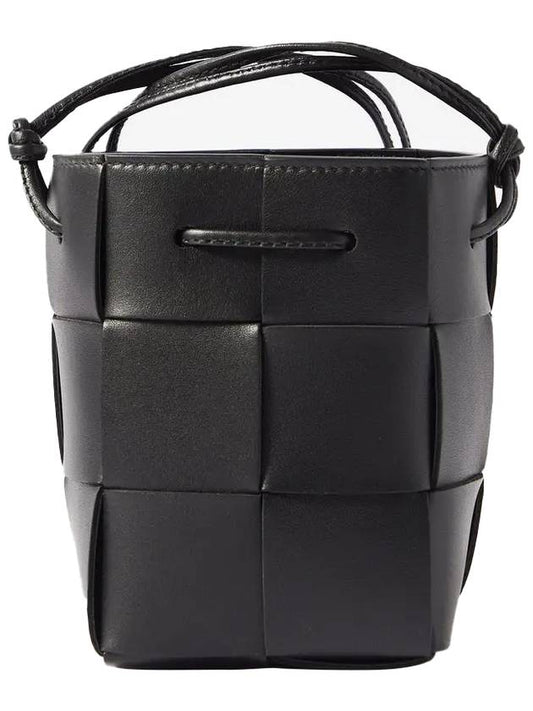 Maxi Intrecciato Leather Bucket Bag Black - BOTTEGA VENETA - BALAAN 1