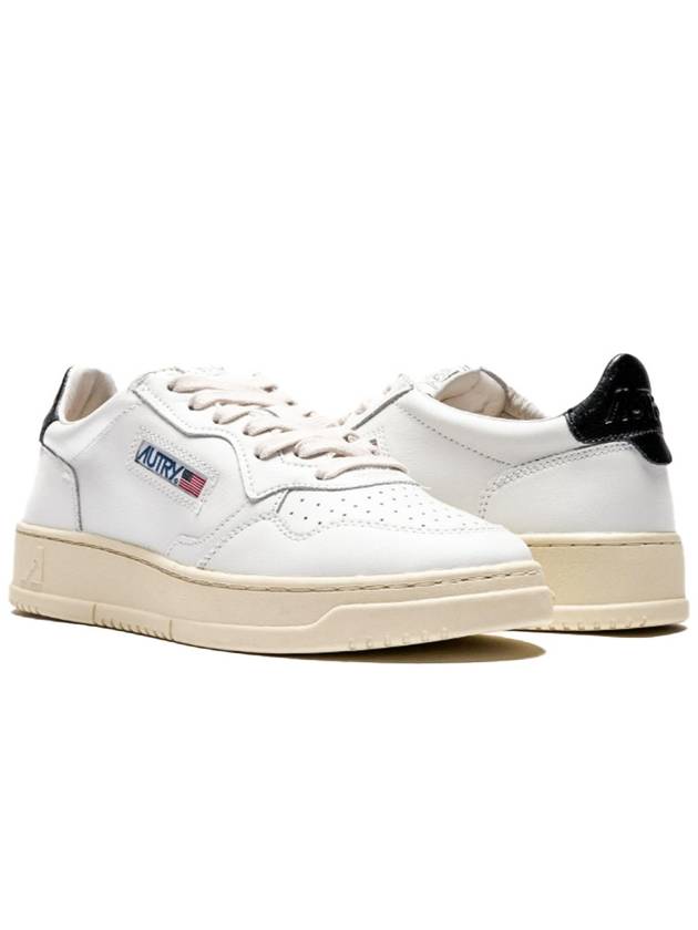 Medalist Black Tab Low Top Sneakers White - AUTRY - BALAAN 5