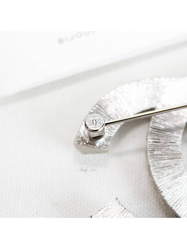 CC Strass Crystal Brooch Silver - CHANEL - BALAAN 7