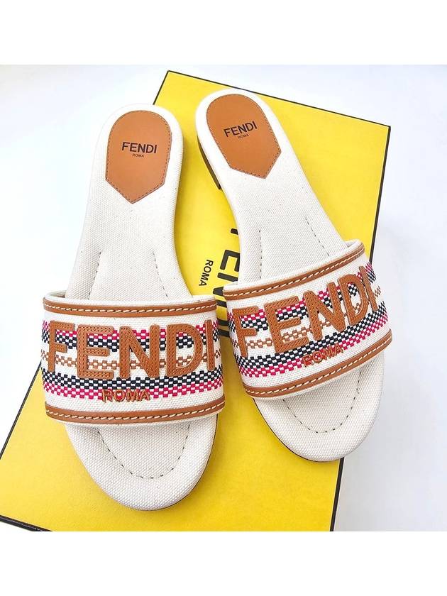 Signature Slides Slipper Beige - FENDI - BALAAN 7