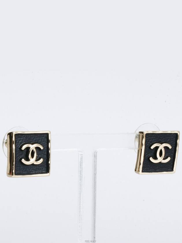 women earrings - CHANEL - BALAAN 3