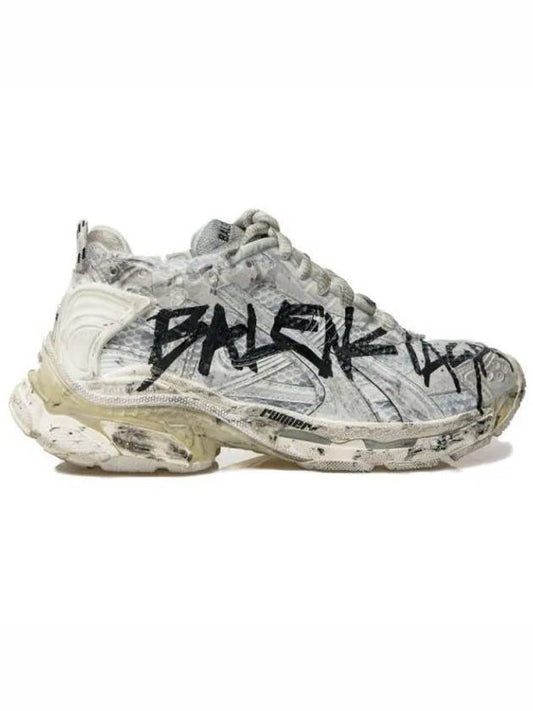 Runner Graffiti Low Top Sneakers White - BALENCIAGA - BALAAN 2