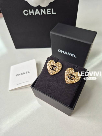 CC Logo Stud Earrings Black Gold - CHANEL - BALAAN 2