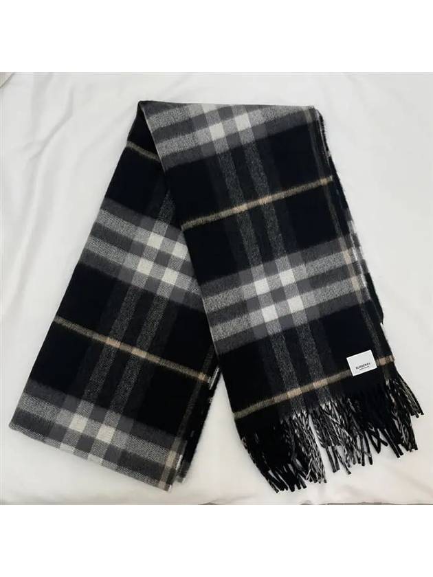 Striped Check Cashmere Muffler Black - BURBERRY - BALAAN.