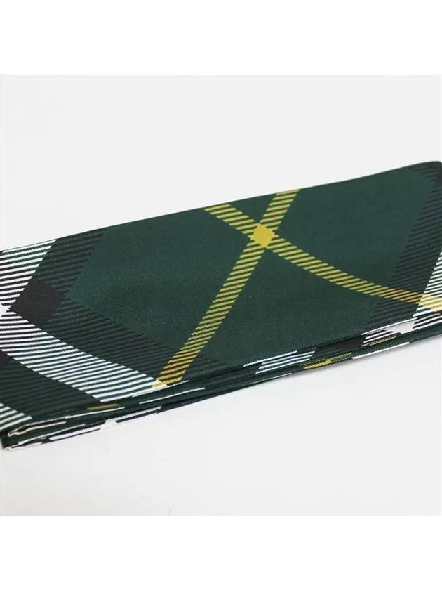 Vintage Check Pointed Tip Scarf Green - BURBERRY - BALAAN 5