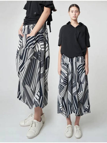 Multi Tech Flare Wide Pants Black - ATHPLATFORM - BALAAN 1