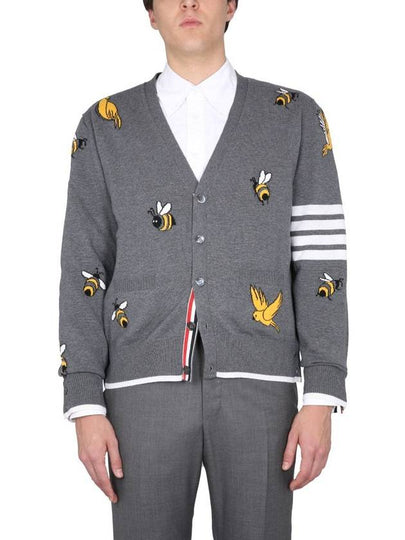 Men's Merino Bird Bee 4 Bar V-Neck Merino Cotton Cardigan Medium Grey - THOM BROWNE - BALAAN 2