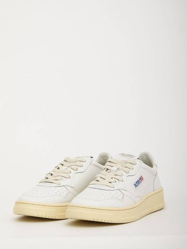 Medalist Leather Low Top Sneakers White - AUTRY - BALAAN 3