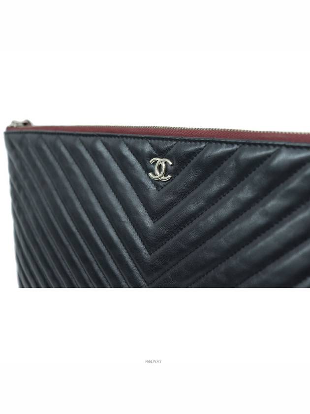 women clutch bag - CHANEL - BALAAN 3