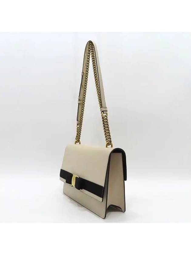 Ferragamo 21 I284 Beige Leather New Vara Medium Shoulder Bag - SALVATORE FERRAGAMO - BALAAN 3