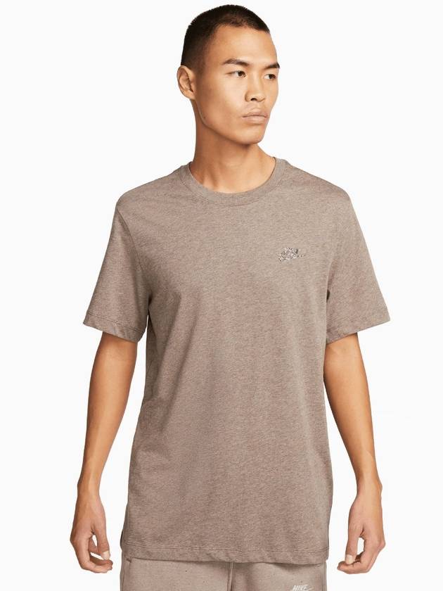 NSW Sustainability Club Cotton Short Sleeve T-Shirt Brown - NIKE - BALAAN 2