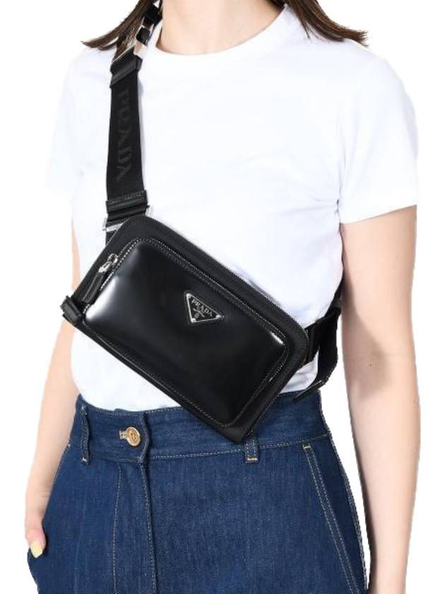 Triangle Logo Brushed Leather Shoulder Bag Black - PRADA - BALAAN 2