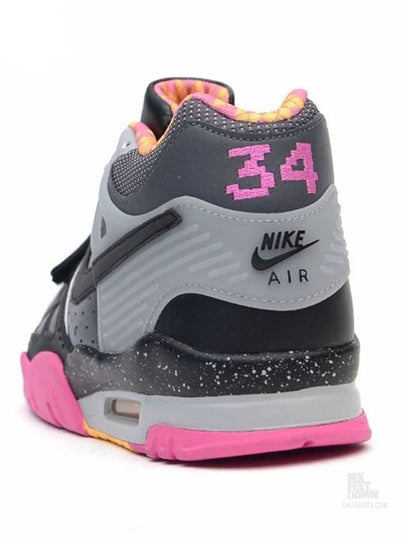 01682933001Surprise Release Limited EditionAir Trainer 3 Premium QSHorse Racing - NIKE - BALAAN 2