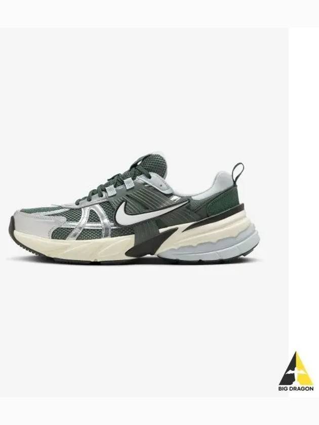 V2K Run M Vintage Green Mineral Spruce Wolf Gray Coconut Milk Black HJ4497 300 - NIKE - BALAAN 1