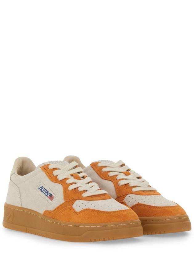 Autry "Medalist Low" Sneaker - AUTRY - BALAAN 2